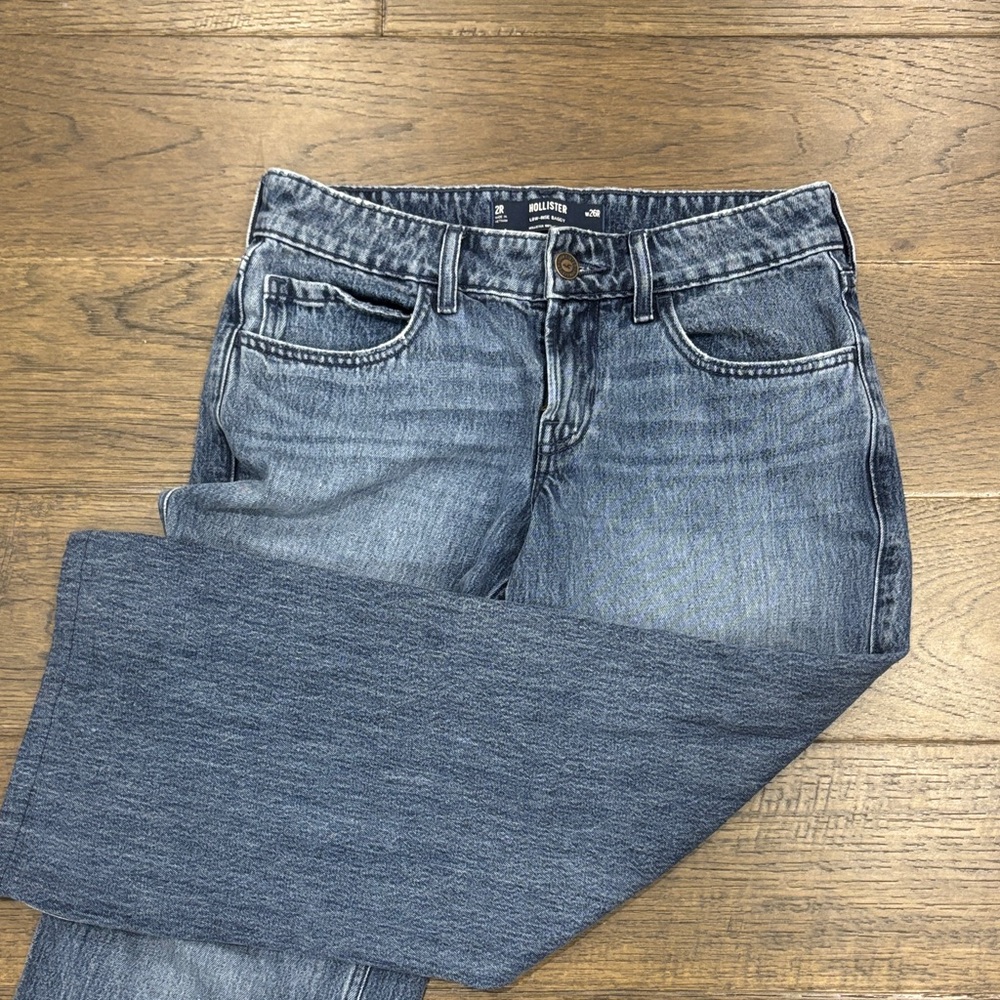 Hollister low rise baggy blue jeans